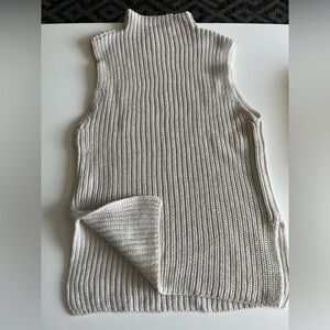 ARITZIA Babaton sleeveless 100% merino wool